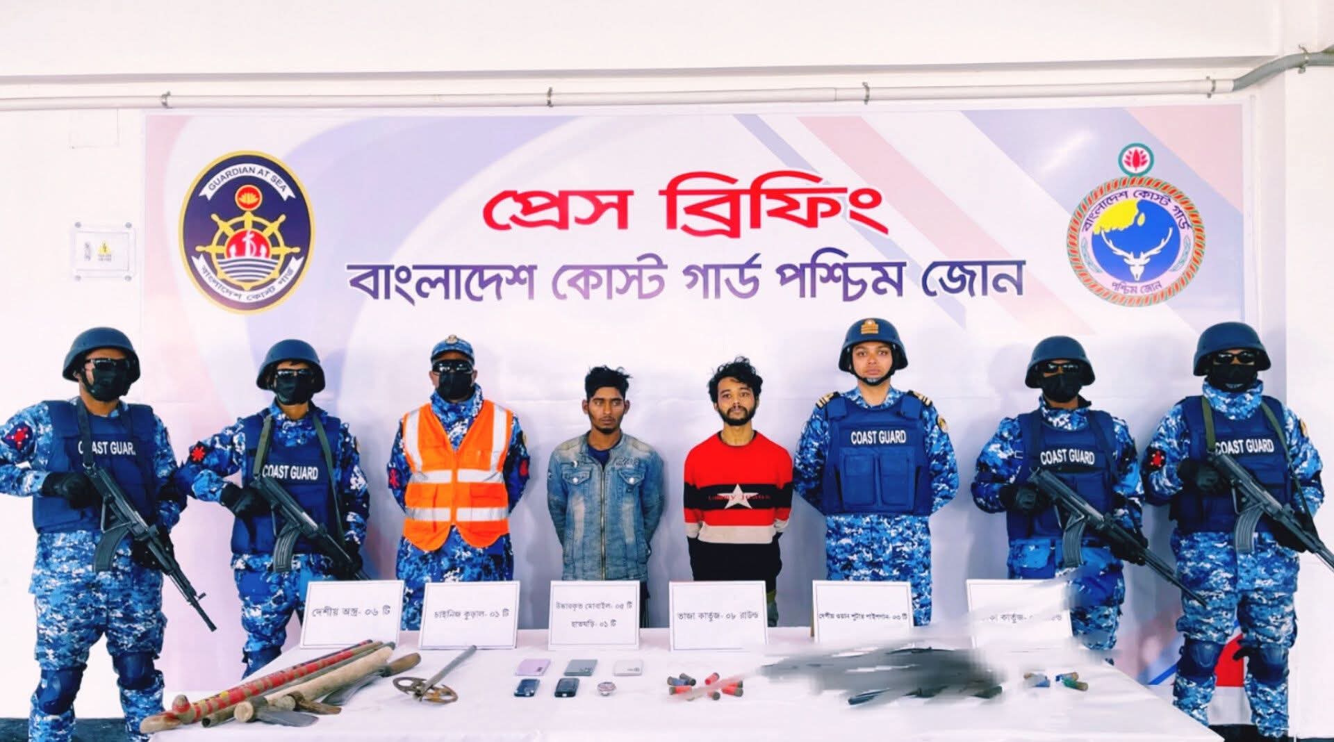 সুন্দরবনে পর্যটক ও রিসোর্ট মালিক অপহরণ: বনদস্যু প্রধানসহ আটক ২