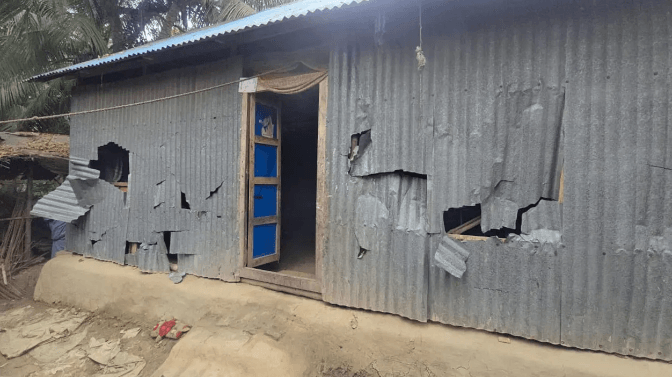 ফরিদপুরের সদরপুরে বিএনপির দুই গ্রুপের মধ্যে সংঘর্ষ।