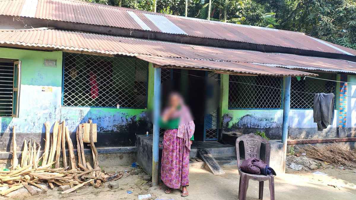 নড়াইলের কালিয়ায় অস্ত্রের মুখে জিম্মি করে ডাকাতি মোটর সাইকেল স্বর্ণ ও নগদ টাকা লুট