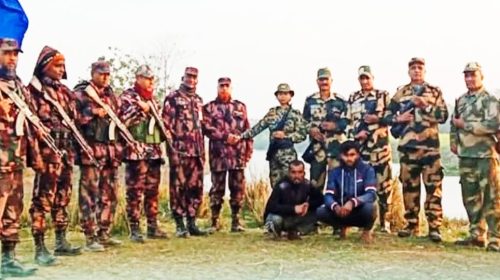 সীমান্তে আটক দুই ভারতীয় নাগরিককে পতাকা বৈঠকের মাধ্যমে ফেরত দিল বিজিবি