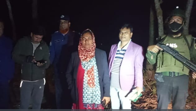 রাতের আঁধারে ফসলি জমি লুট! ভেকু মেশিনে মাটি কাটায় ইউএনওর অভিযানে ৭০ হাজার টাকা জরিমানা