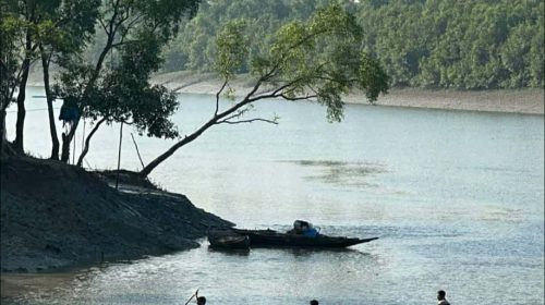 ৫ লাখ টাকা মুক্তিপণ দাবিতে অস্ত্রের মুখে সুন্দরবনে ৫ জেলে অপহরণ