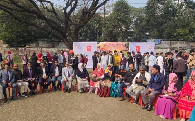 রাজশাহীতে ব্যতিক্রমী ‘রোদ পোহানো উৎসব’ অনুষ্ঠিত