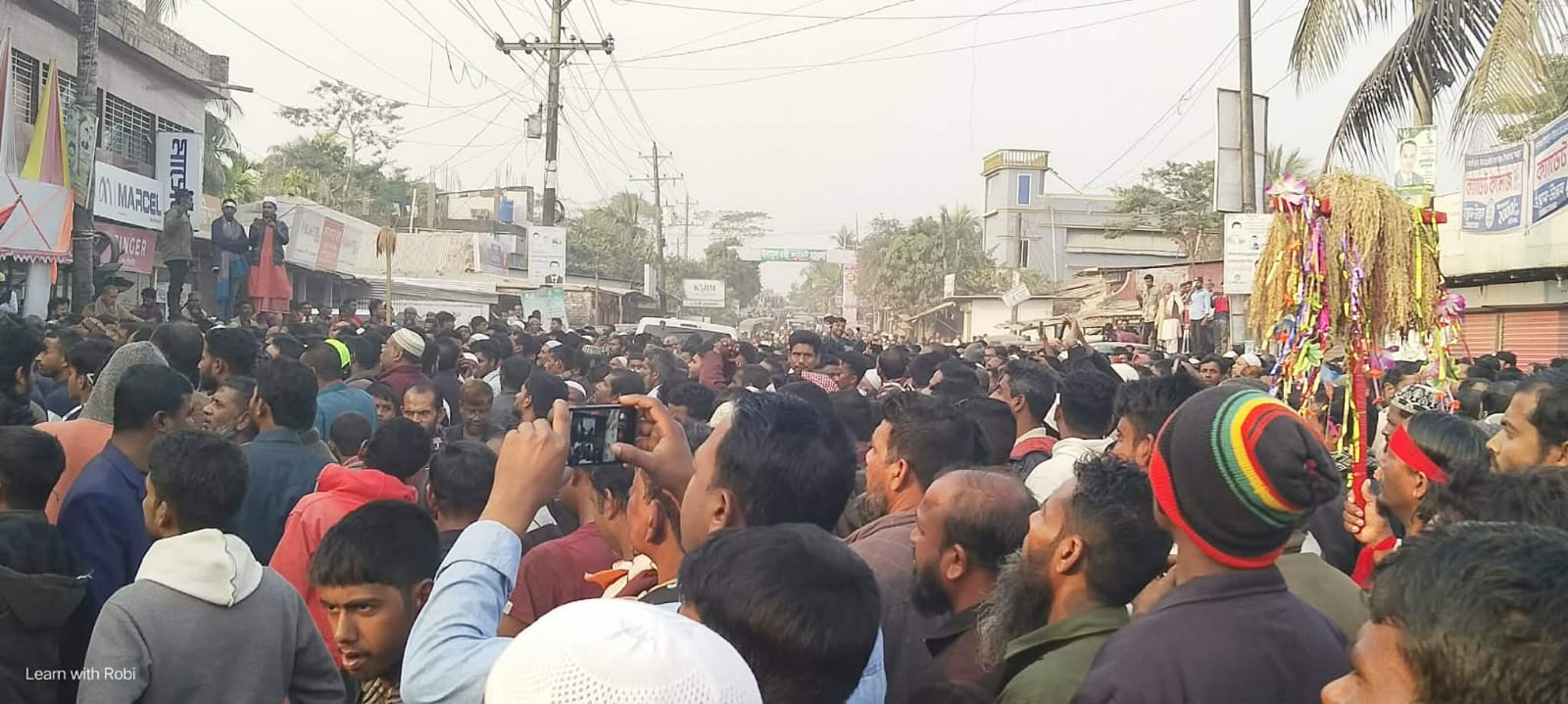 শরণখোলায় বিএনপির স্মরণীয় মিছিল ও পথসভা: ধানের শীষের পক্ষে জোড়ালো সমর্থন