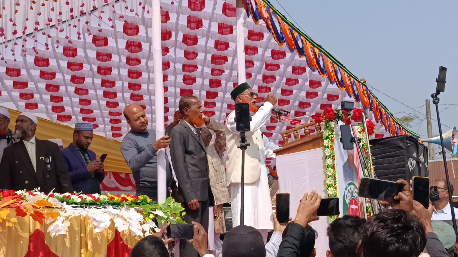 জামায়াতের জনসভা জনসমুদ্রে পরিণত, বিএনপির ৭৫ নেতার যোগদান