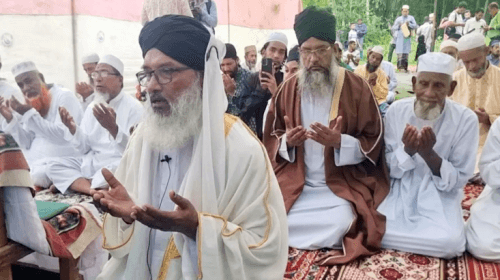 হাজীগঞ্জ সাদ্রা দরবার শরিফসহ প্রায় অর্ধশতাধিক গ্রামে পবিত্র ঈদুল ফিতরের জামাত অনুষ্ঠিত হয়েছে। ছবি : সংগৃহীত
