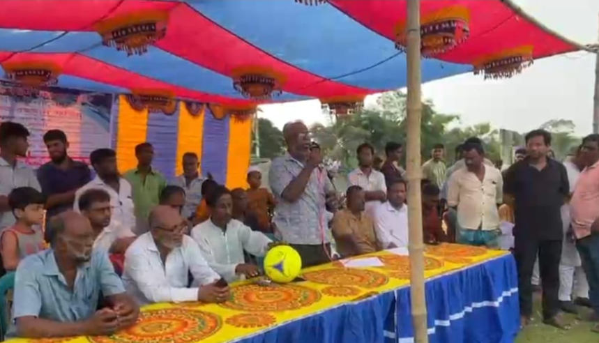 মোরেলগঞ্জে আরাফাত রহমান কোকো স্মৃতি ৮ দলীয় ফুটবল টুর্নামেন্টের উদ্বোধন