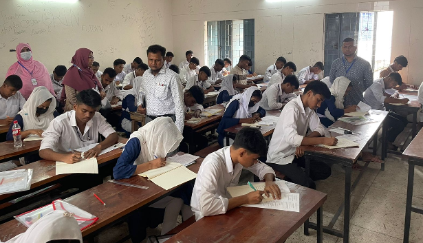 ভেড়ামারায় শান্তিপূর্ণ পরিবেশে এসএসসি পরীক্ষা শুরু
