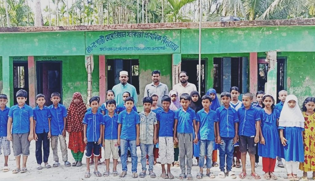 মোরেলগঞ্জে ১০ বছর ধরে ঝুঁকিপূর্ণ ভবনে পাঠদান