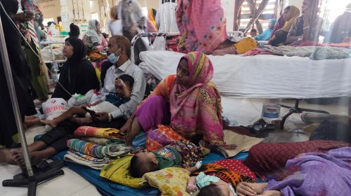 হাসপাতালে রোগীরা। ছবি : সংগৃহীত